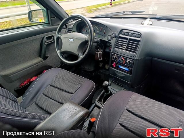 Черный ВАЗ 2111, объемом двигателя 1.6 л и пробегом 190 тыс. км за 1950 $, фото 10 на Automoto.ua