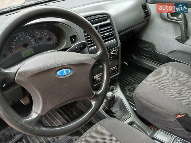 Черный ВАЗ 2111, объемом двигателя 1.6 л и пробегом 200 тыс. км за 2500 $, фото 8 на Automoto.ua