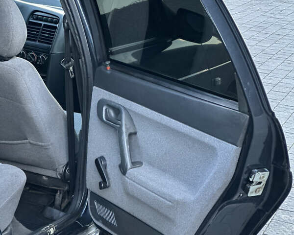 Черный ВАЗ 2111, объемом двигателя 1.6 л и пробегом 103 тыс. км за 1999 $, фото 33 на Automoto.ua