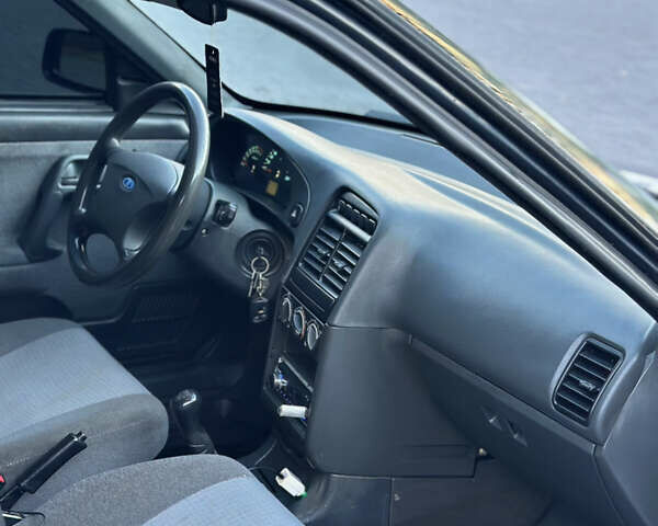 Черный ВАЗ 2111, объемом двигателя 1.6 л и пробегом 103 тыс. км за 2200 $, фото 16 на Automoto.ua