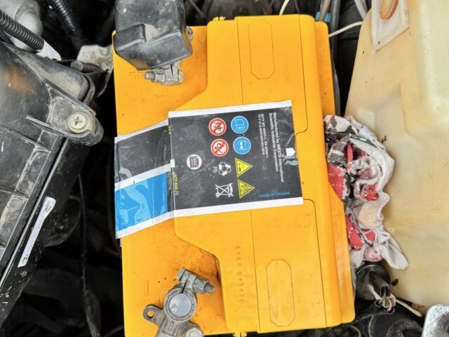 Черный ВАЗ 2111, объемом двигателя 1.6 л и пробегом 220 тыс. км за 2300 $, фото 6 на Automoto.ua