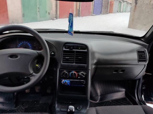 Черный ВАЗ 2111, объемом двигателя 1.6 л и пробегом 170 тыс. км за 2800 $, фото 6 на Automoto.ua