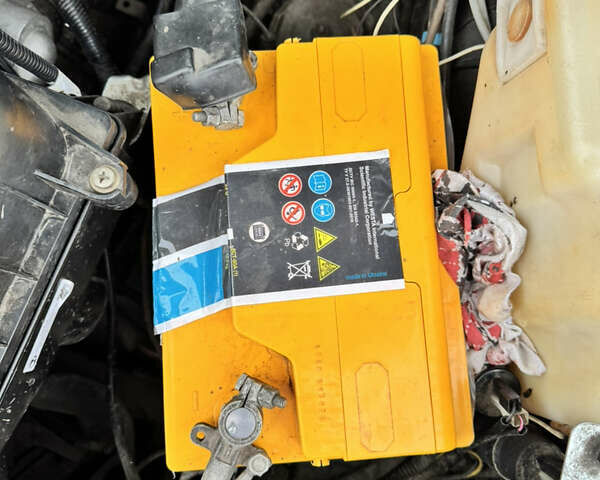 Черный ВАЗ 2111, объемом двигателя 1.6 л и пробегом 220 тыс. км за 2300 $, фото 5 на Automoto.ua