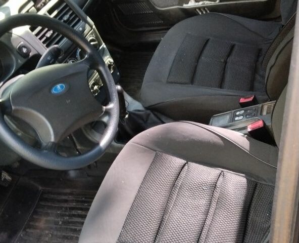 Черный ВАЗ 2111, объемом двигателя 1 л и пробегом 170 тыс. км за 1900 $, фото 7 на Automoto.ua