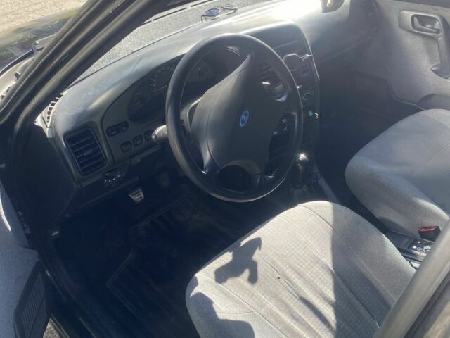 Черный ВАЗ 2111, объемом двигателя 1.6 л и пробегом 205 тыс. км за 2400 $, фото 2 на Automoto.ua