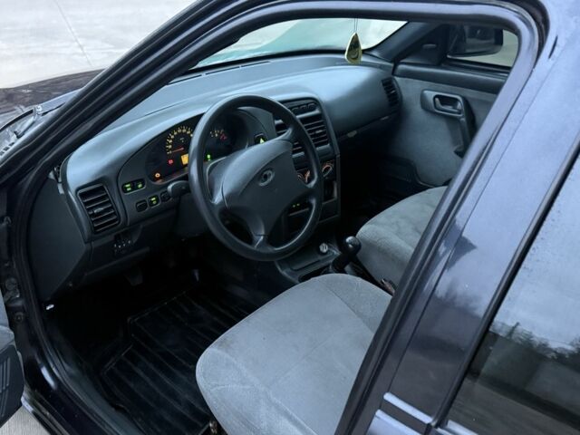 Черный ВАЗ 2111, объемом двигателя 1.6 л и пробегом 179 тыс. км за 1250 $, фото 6 на Automoto.ua