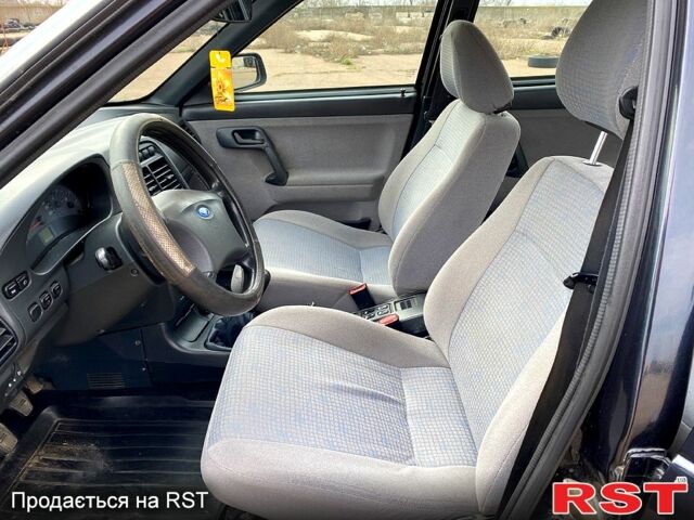 Черный ВАЗ 2111, объемом двигателя 1.6 л и пробегом 128 тыс. км за 2700 $, фото 5 на Automoto.ua
