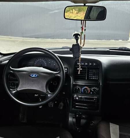 Черный ВАЗ 2111, объемом двигателя 1.6 л и пробегом 224 тыс. км за 2400 $, фото 4 на Automoto.ua