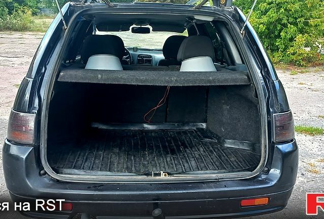 Черный ВАЗ 2111, объемом двигателя 1.6 л и пробегом 90 тыс. км за 2450 $, фото 7 на Automoto.ua