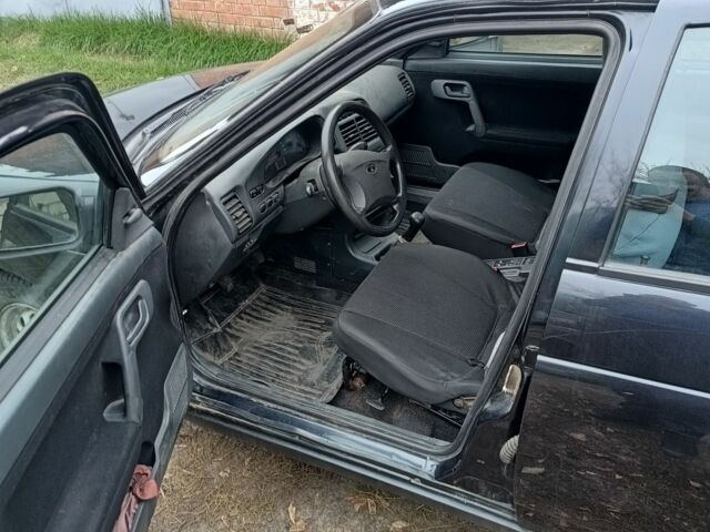 Чорний ВАЗ 2111, об'ємом двигуна 1.6 л та пробігом 133 тис. км за 2000 $, фото 4 на Automoto.ua