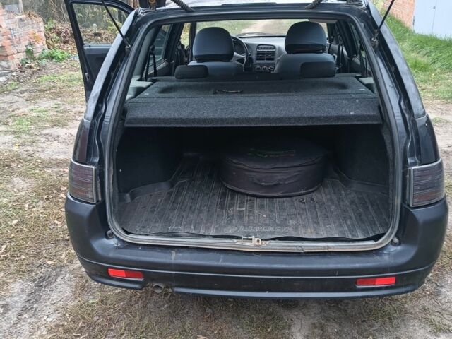 Чорний ВАЗ 2111, об'ємом двигуна 1.6 л та пробігом 133 тис. км за 2000 $, фото 3 на Automoto.ua