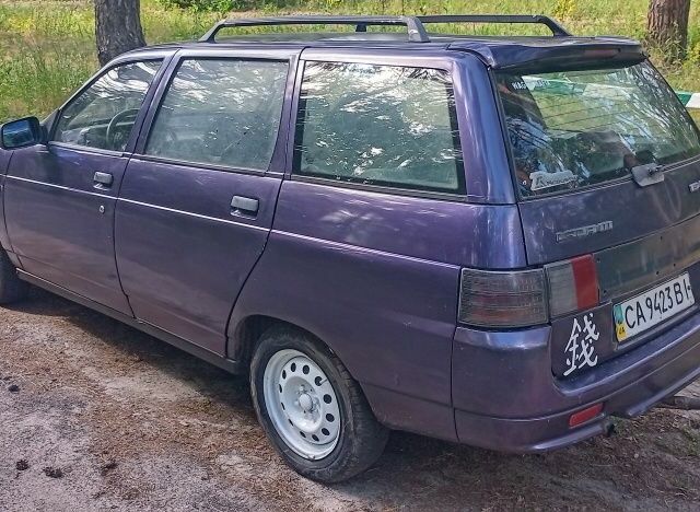 Фиолетовый ВАЗ 2111, объемом двигателя 1.5 л и пробегом 214 тыс. км за 1300 $, фото 2 на Automoto.ua