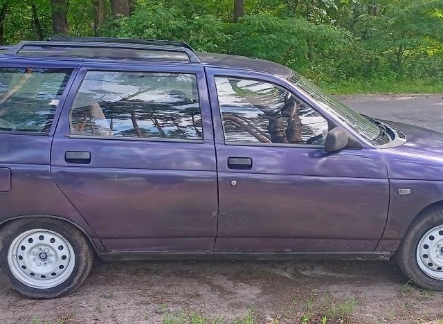 Фиолетовый ВАЗ 2111, объемом двигателя 1.5 л и пробегом 214 тыс. км за 1300 $, фото 5 на Automoto.ua