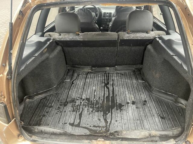 Коричневый ВАЗ 2111, объемом двигателя 2 л и пробегом 250 тыс. км за 850 $, фото 7 на Automoto.ua