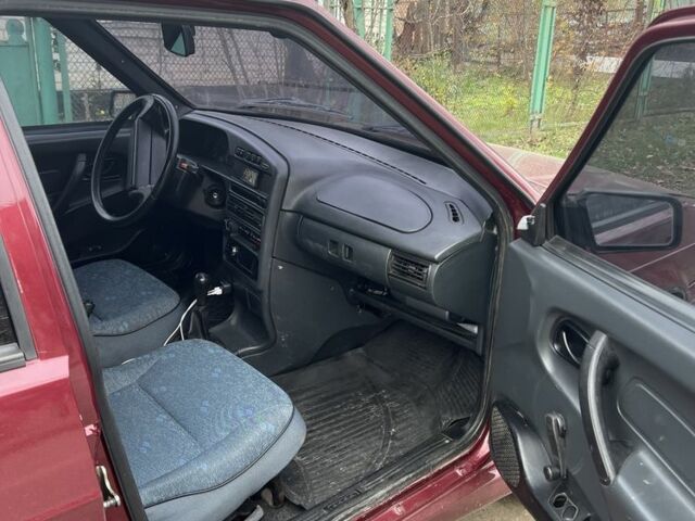 Красный ВАЗ 2111, объемом двигателя 1.6 л и пробегом 146 тыс. км за 1500 $, фото 6 на Automoto.ua