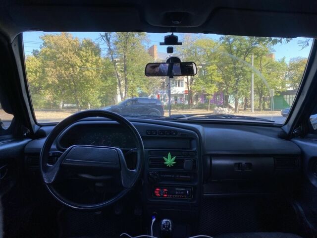 Красный ВАЗ 2111, объемом двигателя 1.6 л и пробегом 200 тыс. км за 2600 $, фото 4 на Automoto.ua
