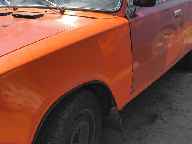 Красный ВАЗ 2111, объемом двигателя 1 л и пробегом 23 тыс. км за 672 $, фото 3 на Automoto.ua