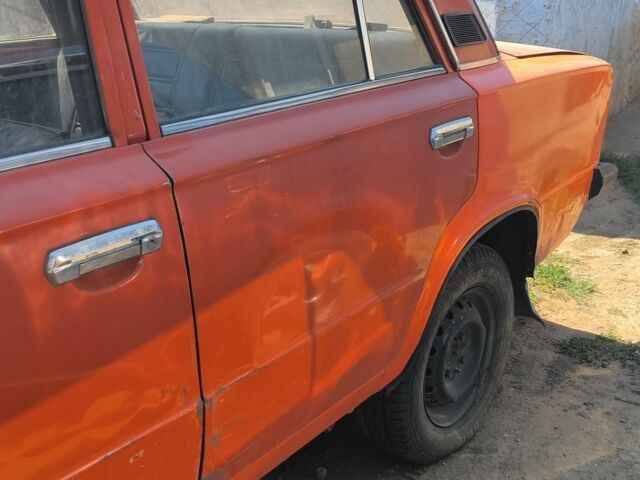 Красный ВАЗ 2111, объемом двигателя 1 л и пробегом 23 тыс. км за 672 $, фото 2 на Automoto.ua