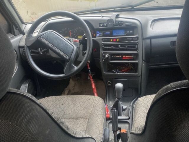 Красный ВАЗ 2111, объемом двигателя 1.5 л и пробегом 186 тыс. км за 600 $, фото 3 на Automoto.ua