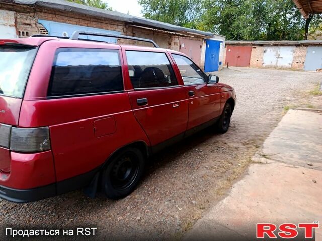 Красный ВАЗ 2111, объемом двигателя 1.5 л и пробегом 180 тыс. км за 1650 $, фото 2 на Automoto.ua