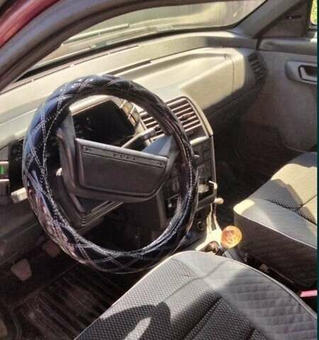 Красный ВАЗ 2111, объемом двигателя 1.5 л и пробегом 255 тыс. км за 2400 $, фото 4 на Automoto.ua