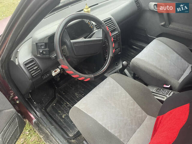 Красный ВАЗ 2111, объемом двигателя 1.5 л и пробегом 240 тыс. км за 1300 $, фото 10 на Automoto.ua