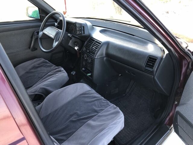 Червоний ВАЗ 2111, об'ємом двигуна 1.6 л та пробігом 122 тис. км за 1650 $, фото 11 на Automoto.ua