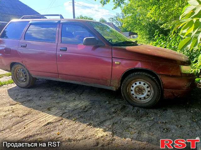 Красный ВАЗ 2111, объемом двигателя 1.6 л и пробегом 223 тыс. км за 750 $, фото 4 на Automoto.ua