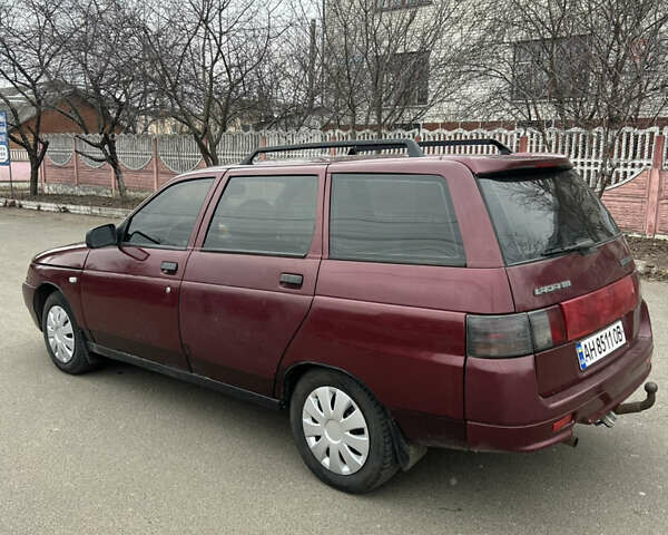Красный ВАЗ 2111, объемом двигателя 1.6 л и пробегом 250 тыс. км за 1499 $, фото 1 на Automoto.ua