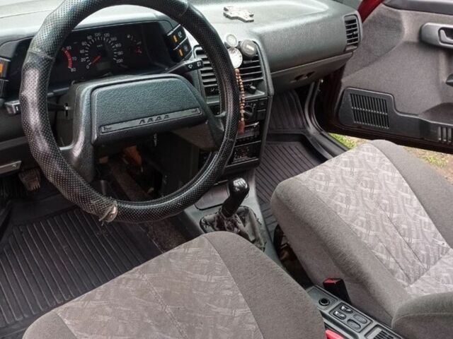 Красный ВАЗ 2111, объемом двигателя 1.6 л и пробегом 270 тыс. км за 2200 $, фото 5 на Automoto.ua