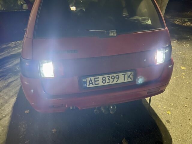 Красный ВАЗ 2111, объемом двигателя 1.6 л и пробегом 253 тыс. км за 2700 $, фото 3 на Automoto.ua