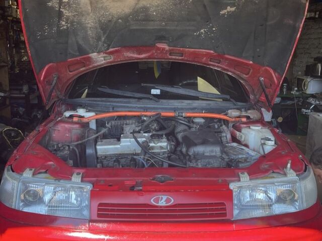 Красный ВАЗ 2111, объемом двигателя 1.6 л и пробегом 253 тыс. км за 2700 $, фото 4 на Automoto.ua