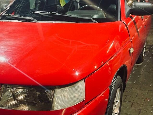 Красный ВАЗ 2111, объемом двигателя 1.6 л и пробегом 253 тыс. км за 2700 $, фото 2 на Automoto.ua
