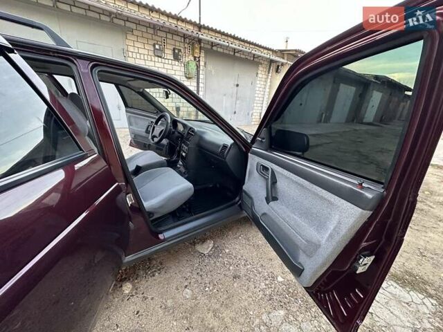 Червоний ВАЗ 2111, об'ємом двигуна 1.6 л та пробігом 136 тис. км за 2900 $, фото 23 на Automoto.ua