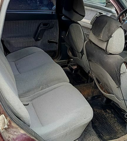 Красный ВАЗ 2111, объемом двигателя 1.6 л и пробегом 200 тыс. км за 1100 $, фото 4 на Automoto.ua