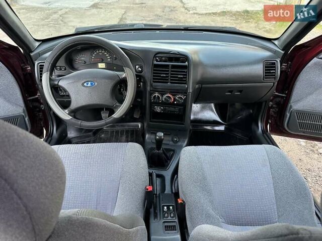 Красный ВАЗ 2111, объемом двигателя 1.6 л и пробегом 133 тыс. км за 3150 $, фото 30 на Automoto.ua