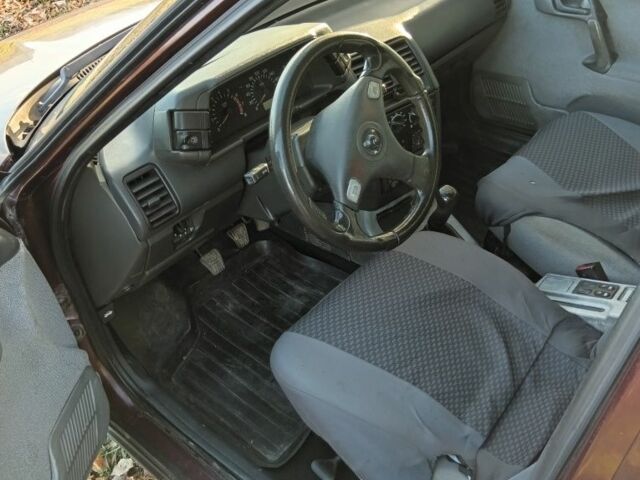 Красный ВАЗ 2111, объемом двигателя 1.6 л и пробегом 150 тыс. км за 1307 $, фото 4 на Automoto.ua