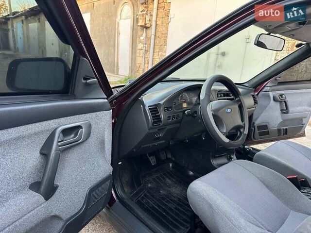 Червоний ВАЗ 2111, об'ємом двигуна 1.6 л та пробігом 136 тис. км за 2750 $, фото 32 на Automoto.ua