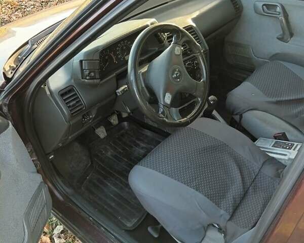 Красный ВАЗ 2111, объемом двигателя 1.6 л и пробегом 150 тыс. км за 1307 $, фото 3 на Automoto.ua