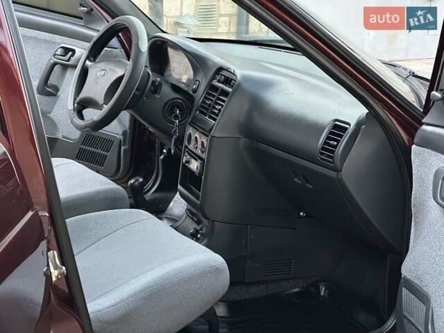 Красный ВАЗ 2111, объемом двигателя 1.6 л и пробегом 133 тыс. км за 3150 $, фото 22 на Automoto.ua