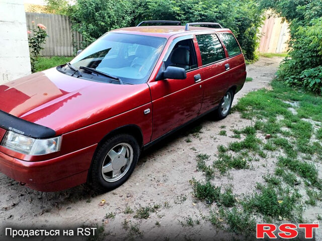 Красный ВАЗ 2111, объемом двигателя 1.6 л и пробегом 201 тыс. км за 2350 $, фото 3 на Automoto.ua