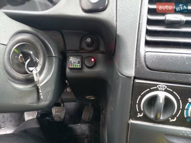 Червоний ВАЗ 2111, об'ємом двигуна 1.6 л та пробігом 135 тис. км за 2750 $, фото 22 на Automoto.ua