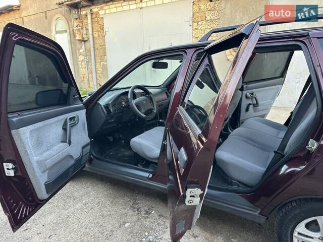 Красный ВАЗ 2111, объемом двигателя 1.6 л и пробегом 133 тыс. км за 3150 $, фото 24 на Automoto.ua