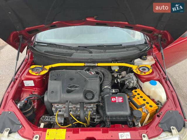 Красный ВАЗ 2111, объемом двигателя 1.6 л и пробегом 98 тыс. км за 2550 $, фото 16 на Automoto.ua