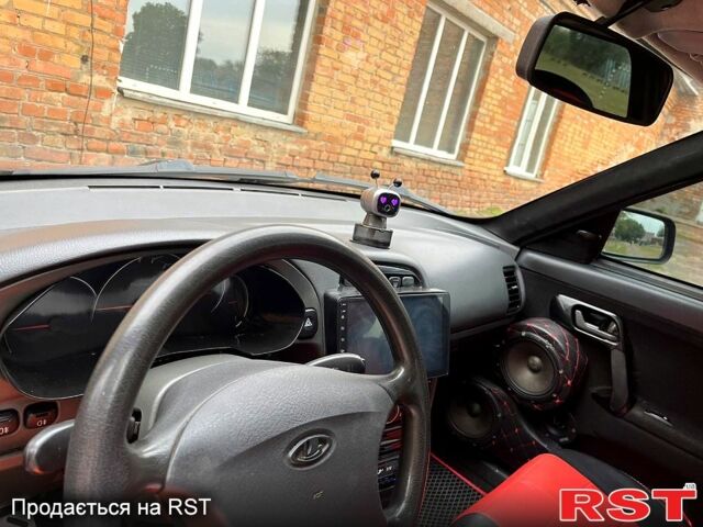 Красный ВАЗ 2111, объемом двигателя 1.6 л и пробегом 265 тыс. км за 4500 $, фото 7 на Automoto.ua