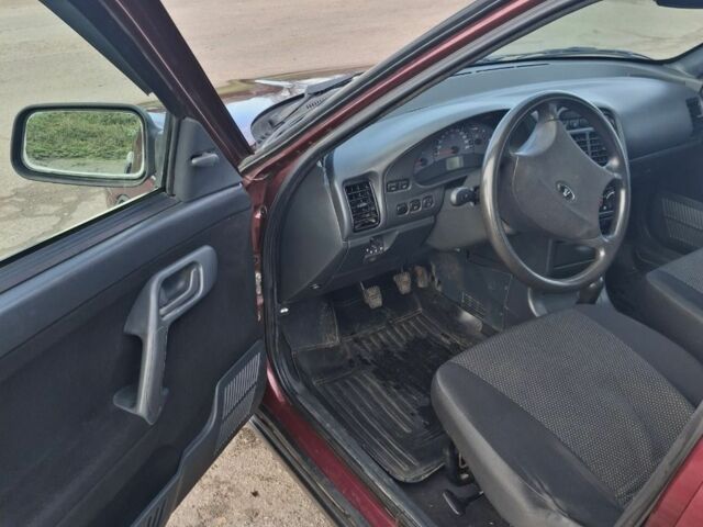 Красный ВАЗ 2111, объемом двигателя 1.6 л и пробегом 74 тыс. км за 3500 $, фото 5 на Automoto.ua