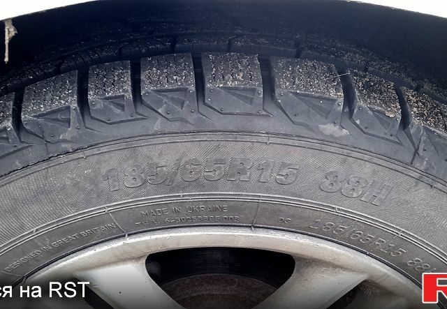 ВАЗ 2111, объемом двигателя 1.6 л и пробегом 354 тыс. км за 1500 $, фото 4 на Automoto.ua