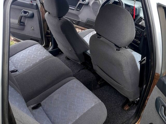 ВАЗ 2111, объемом двигателя 1.6 л и пробегом 144 тыс. км за 2500 $, фото 7 на Automoto.ua