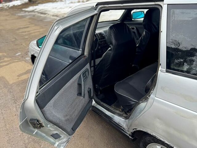 ВАЗ 2111, объемом двигателя 16 л и пробегом 300 тыс. км за 900 $, фото 9 на Automoto.ua