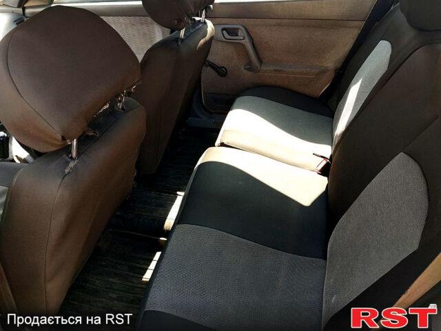 ВАЗ 2111, объемом двигателя 1.6 л и пробегом 248 тыс. км за 2100 $, фото 7 на Automoto.ua